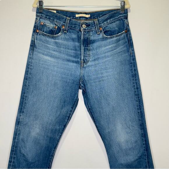 Levi’s Wedgie Straight Fit Denim High Rise Button Fly Jeans Medium Wash - Picture 4 of 13